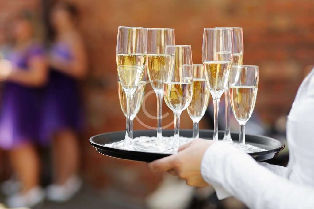 4 Reasons Not To Go To A Wedding And Event Planning School Image 6 1024x683