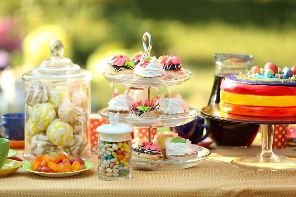 10 Ways To Save $1000 On A Wedding Image 8 1024x683